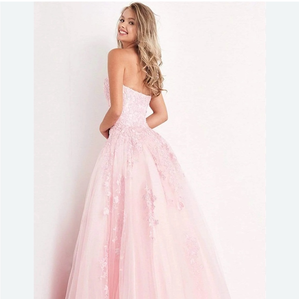 Jovani couture prom,  sweet 16, quinceañera, pageant ball dress. Size 6. - Picture 2 of 9